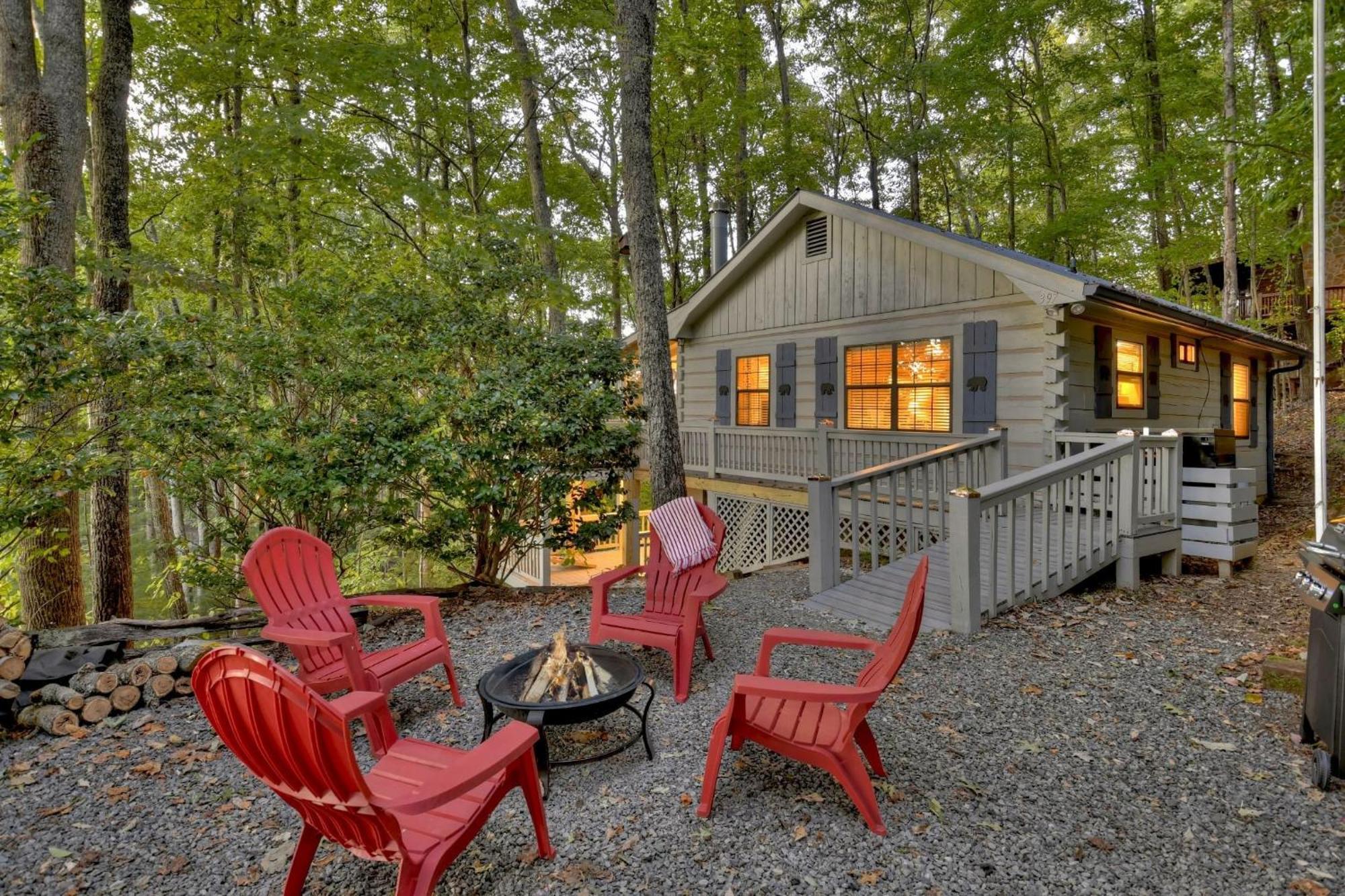 Hygge Haus Rustic Charm Cozy Beds And A Serene Location Ellijay Exteriör bild