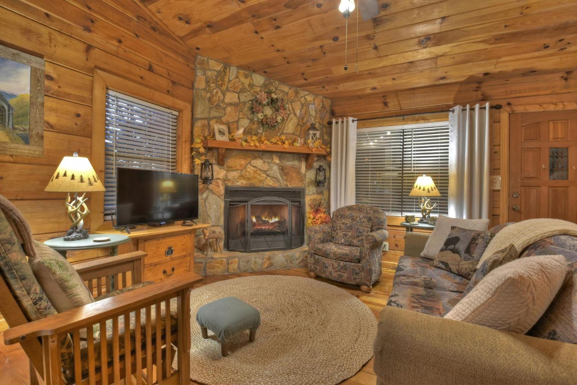 Hygge Haus Rustic Charm Cozy Beds And A Serene Location Ellijay Exteriör bild